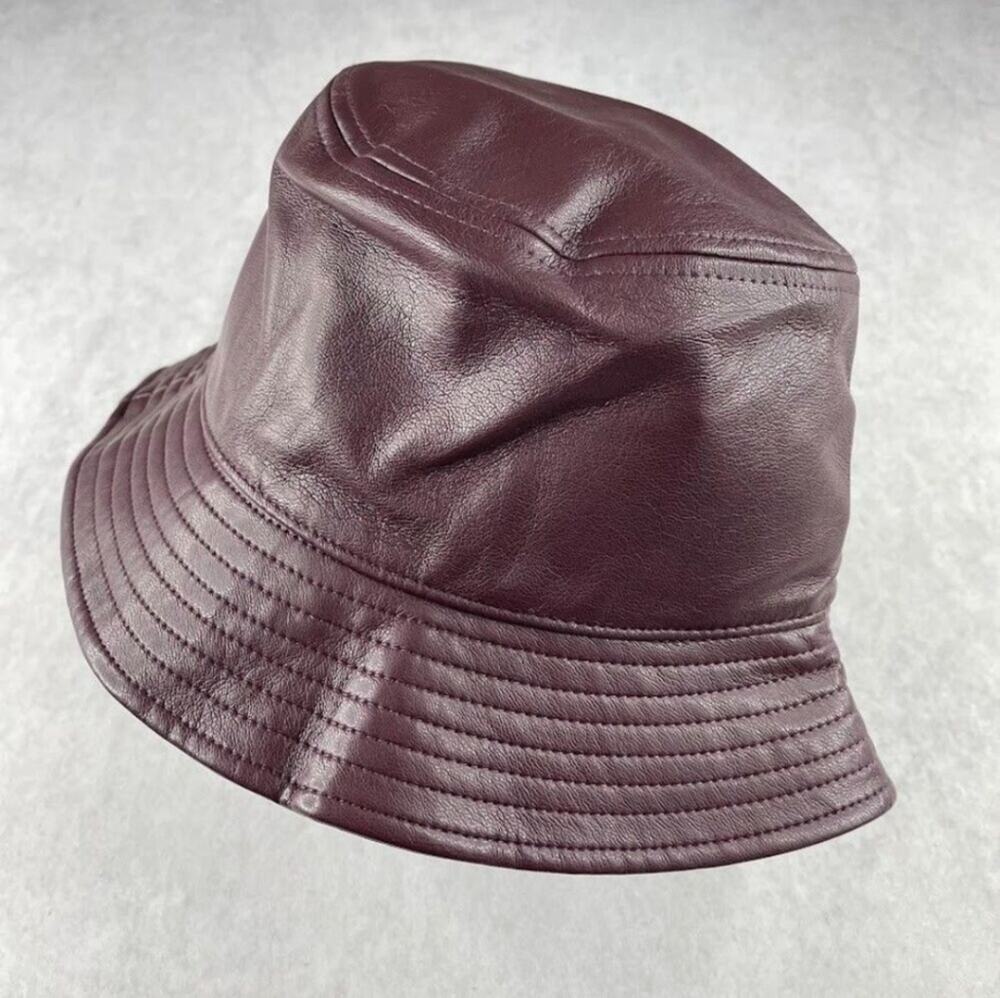 Stand Studio NWT Vida Faux Leather Grained Bucket Hat Burgundy Small